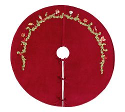 Nostalgic Icon Tree Skirt