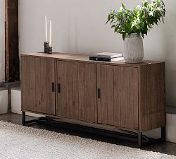 Lorena Buffet (68")