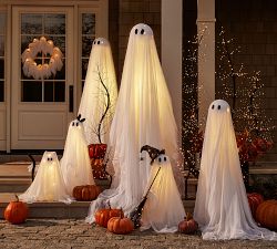 Lit Ghosts Wreath