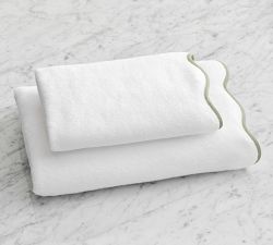 Julia Berolzheimer Lucy Scalloped Towel